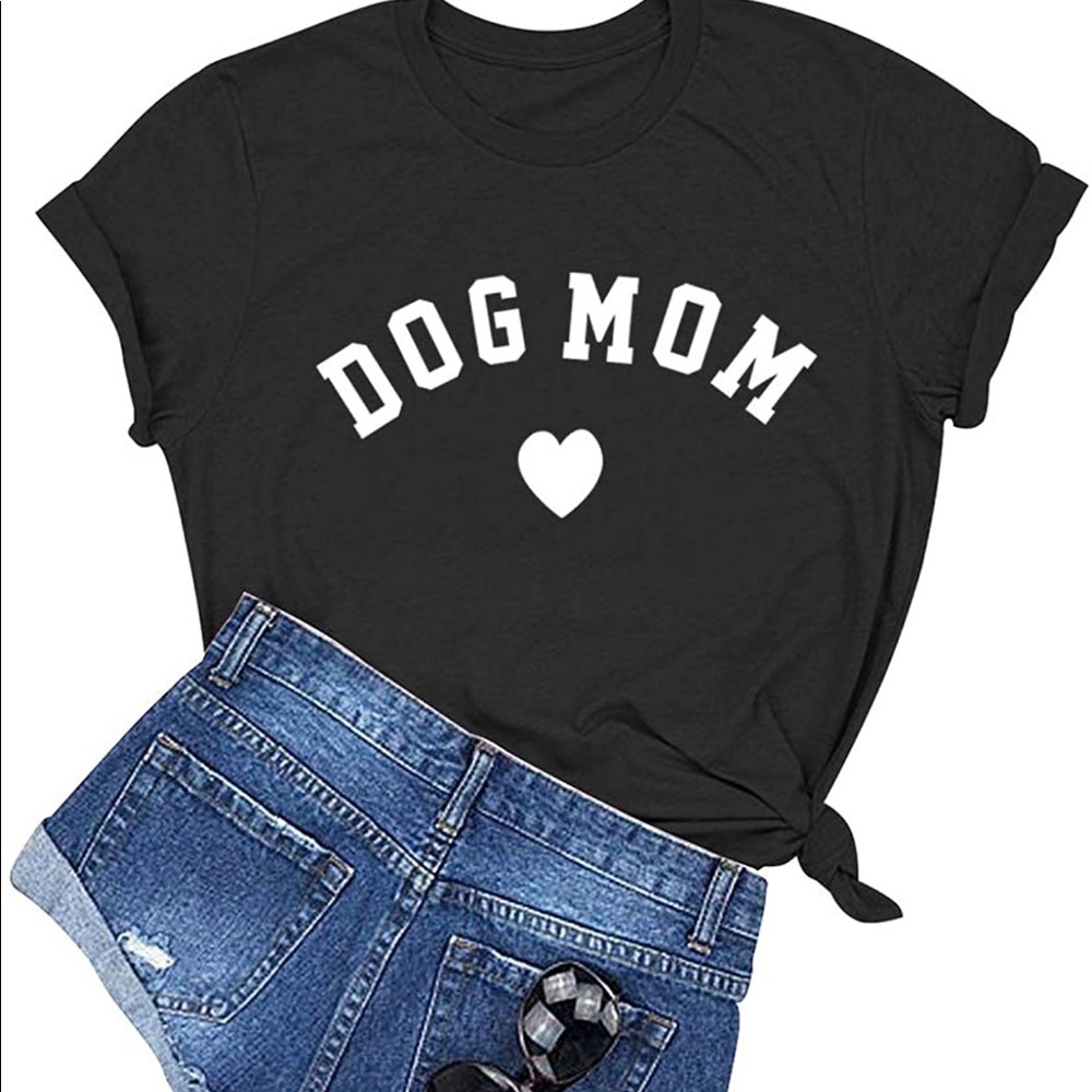 BLACKOO Women’s Dog Mom Graphic T Shirt
